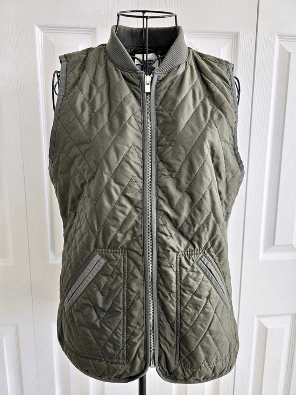 🍁🍂Old Navy Quilted Puffer Vest Green Small